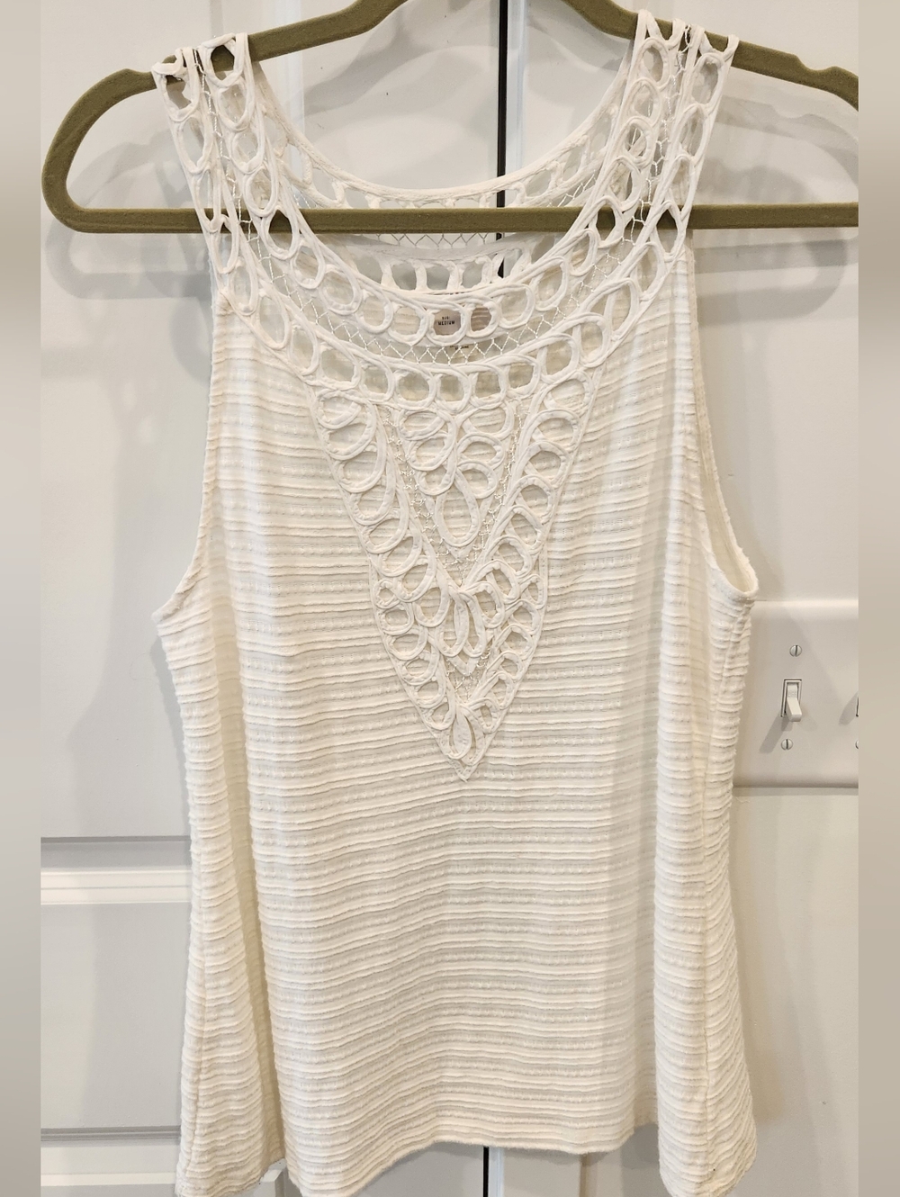 Lace-Trim Cream Sleeveless Tank Top